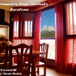 Casa Modesto * Escalona