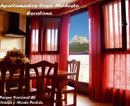 Casa Modesto * Escalona