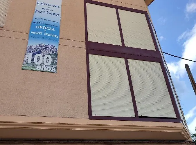 Casa Modesto * Escalona