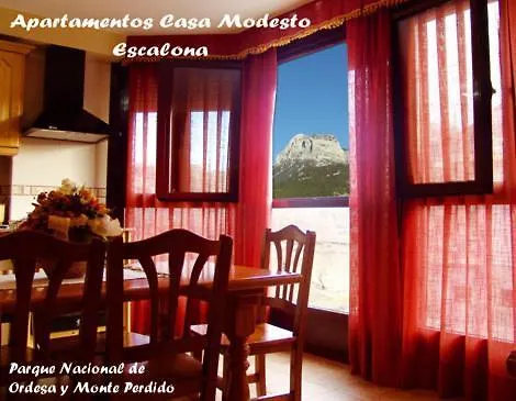 Casa Modesto * Escalona
